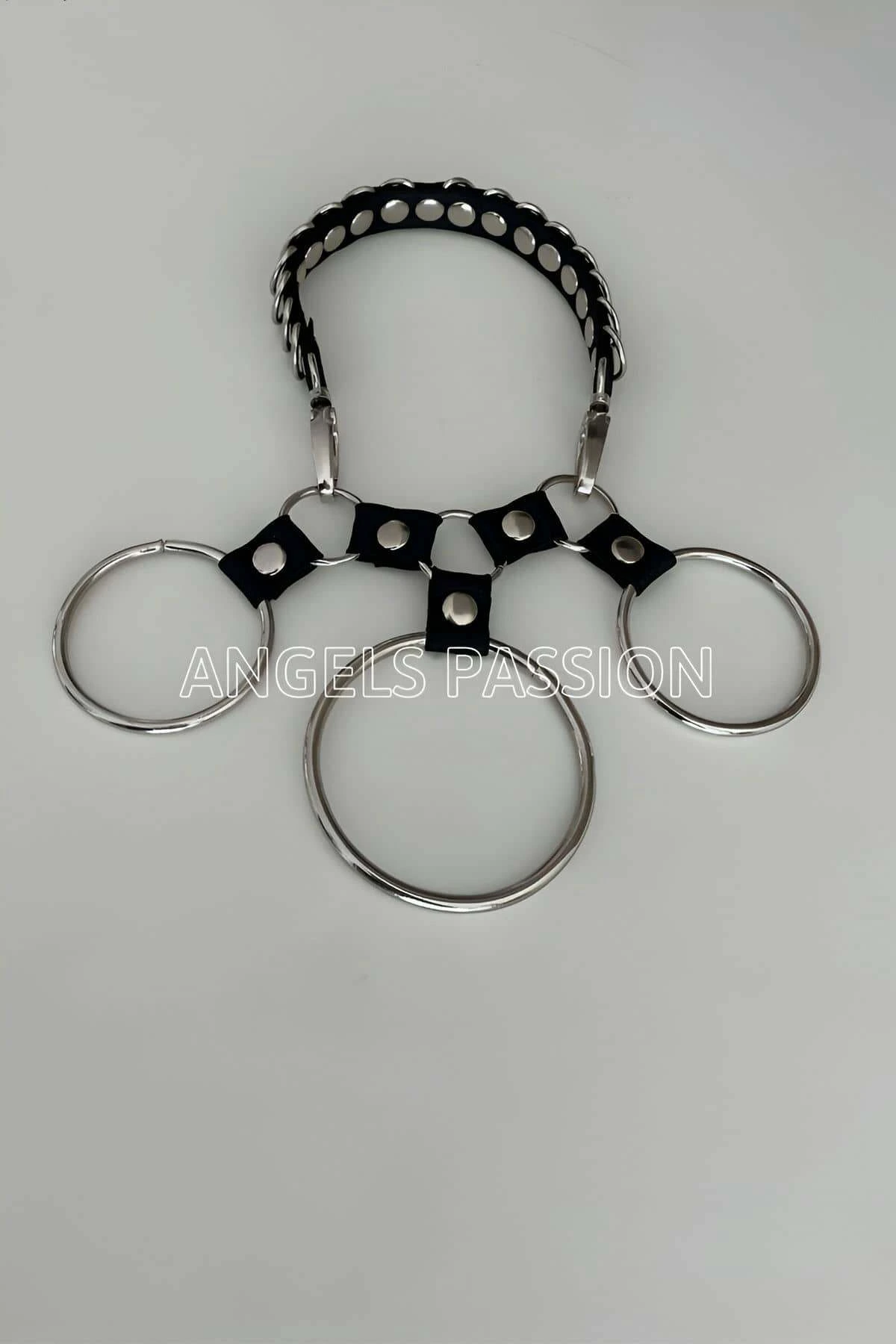 Lastik ve Halka Detaylı Seksi Choker