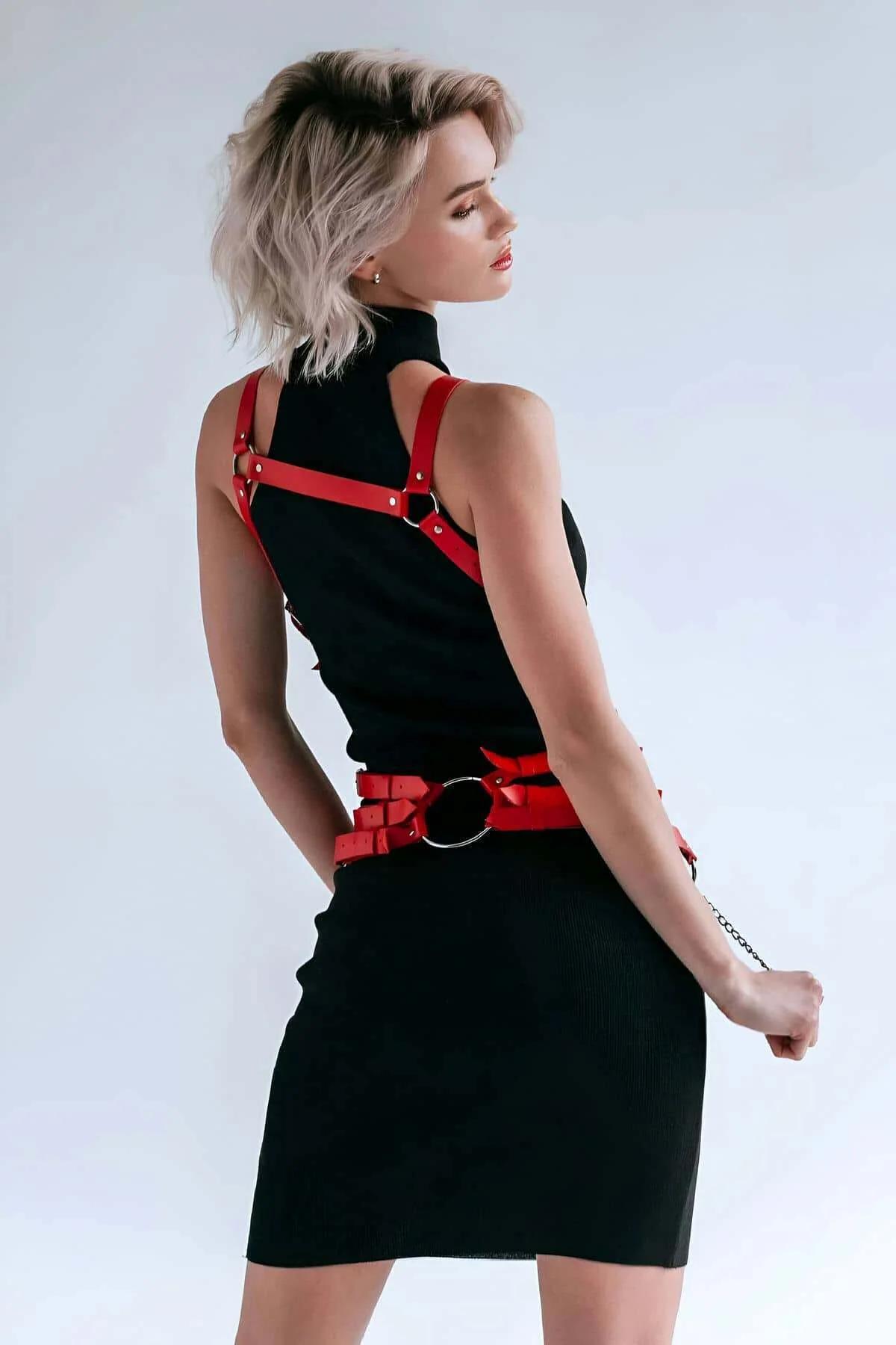 Strappy Body Harness with Chain Detail