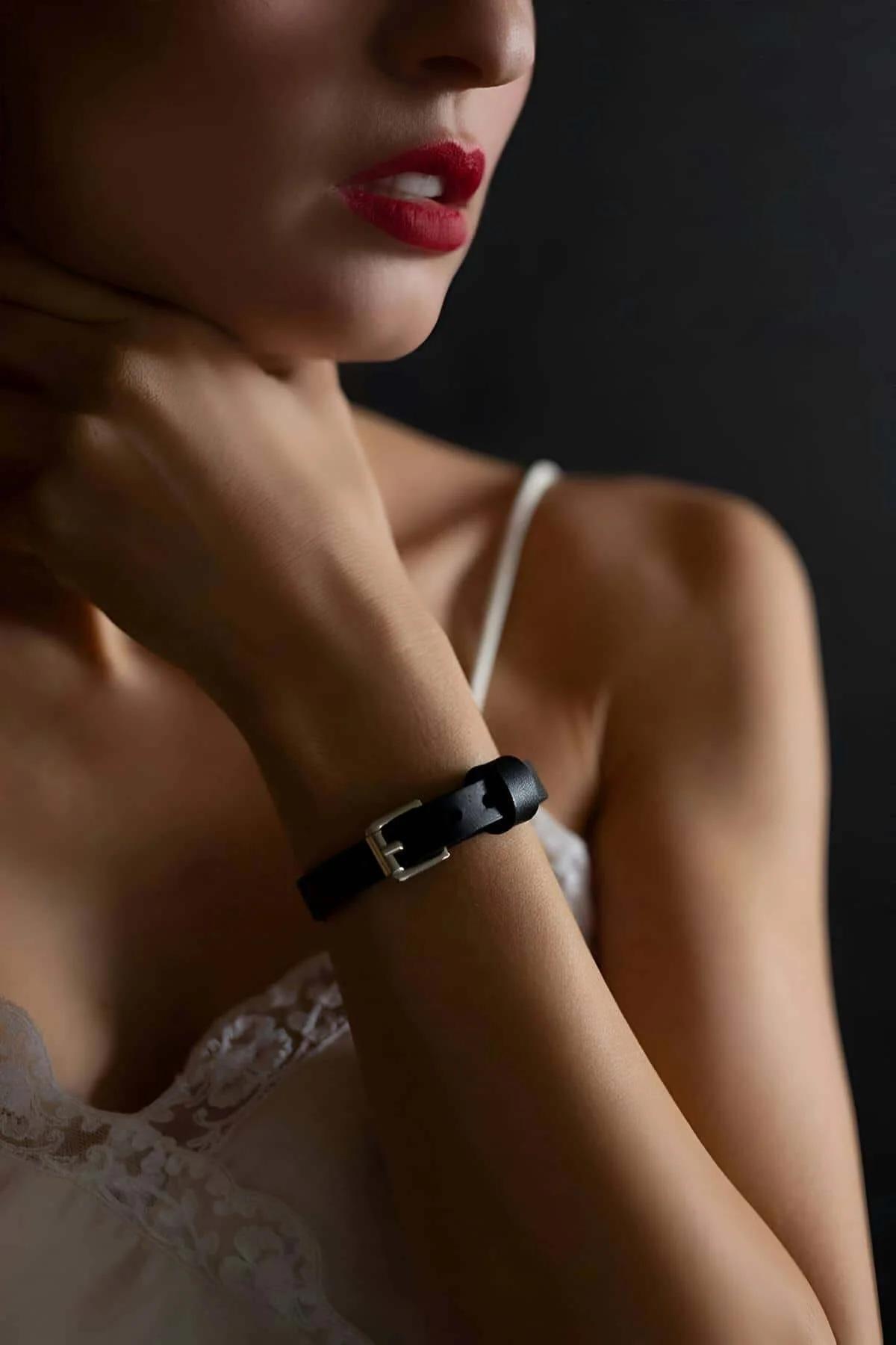 Sleek Faux Leather Bracelet with Buckle