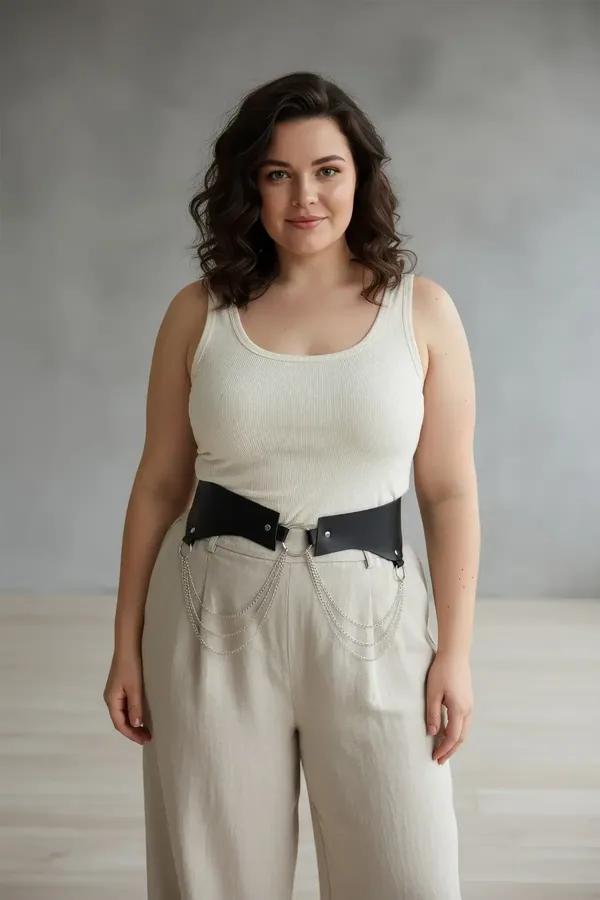 Wide Waist Harness with O-Ring & Draping Hip Chains