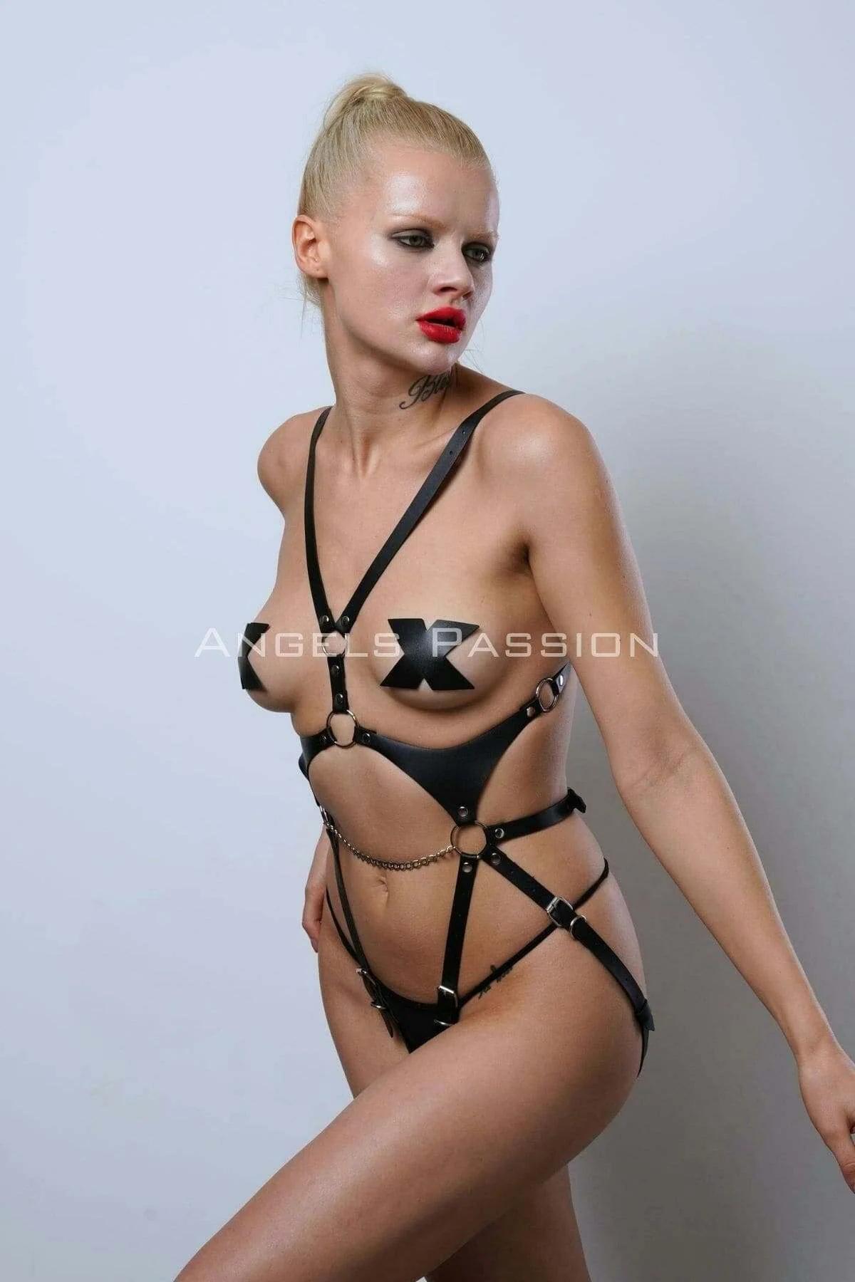 Full Body Harness with Detachable Chain & O-Rings