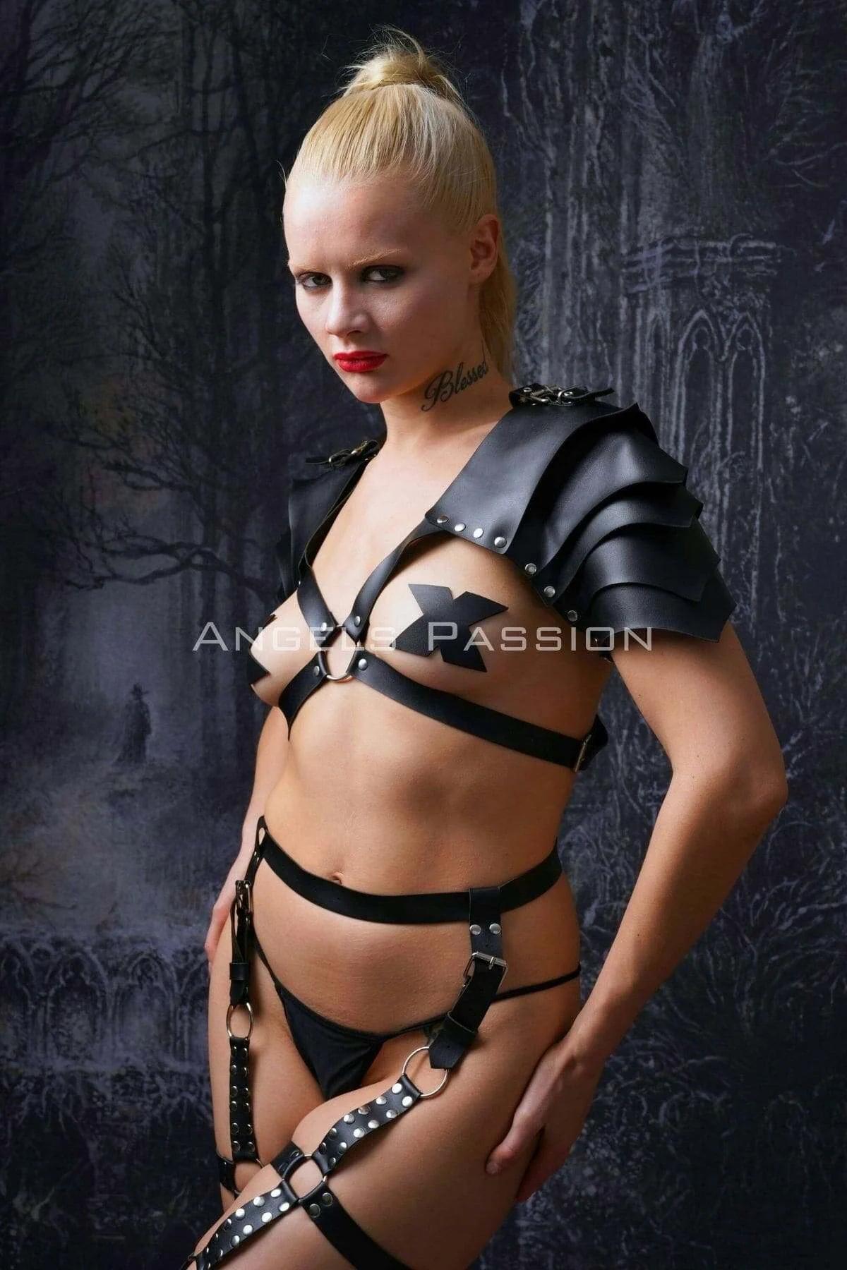Gladiator Shoulder Pad Harness Set with Thigh Garters