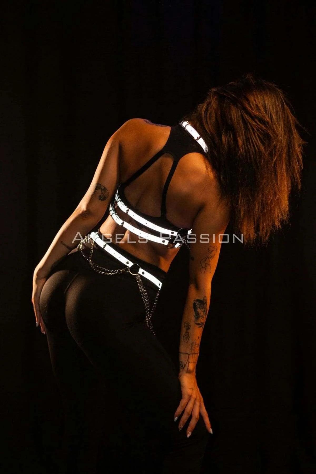 Reflective Halter Harness with Chain Detail