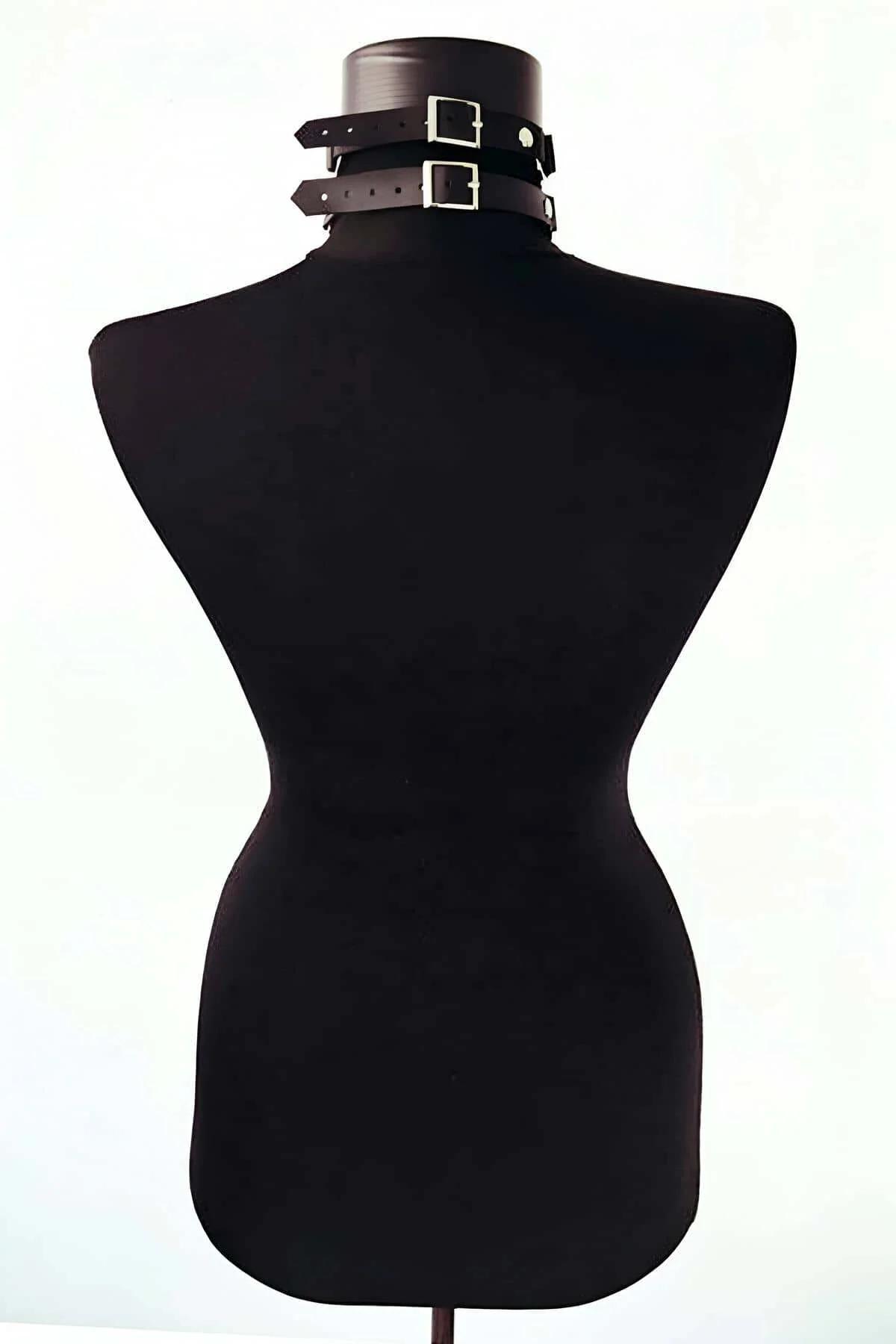 Wide Collar Choker with Front O-Ring and Studs