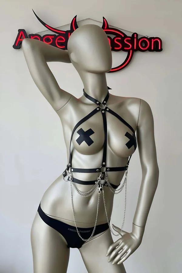 Strappy Chain Body Harness with O-Ring Detail