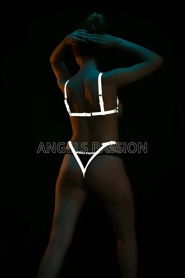 Reflective Body Harness with O-Ring Detail