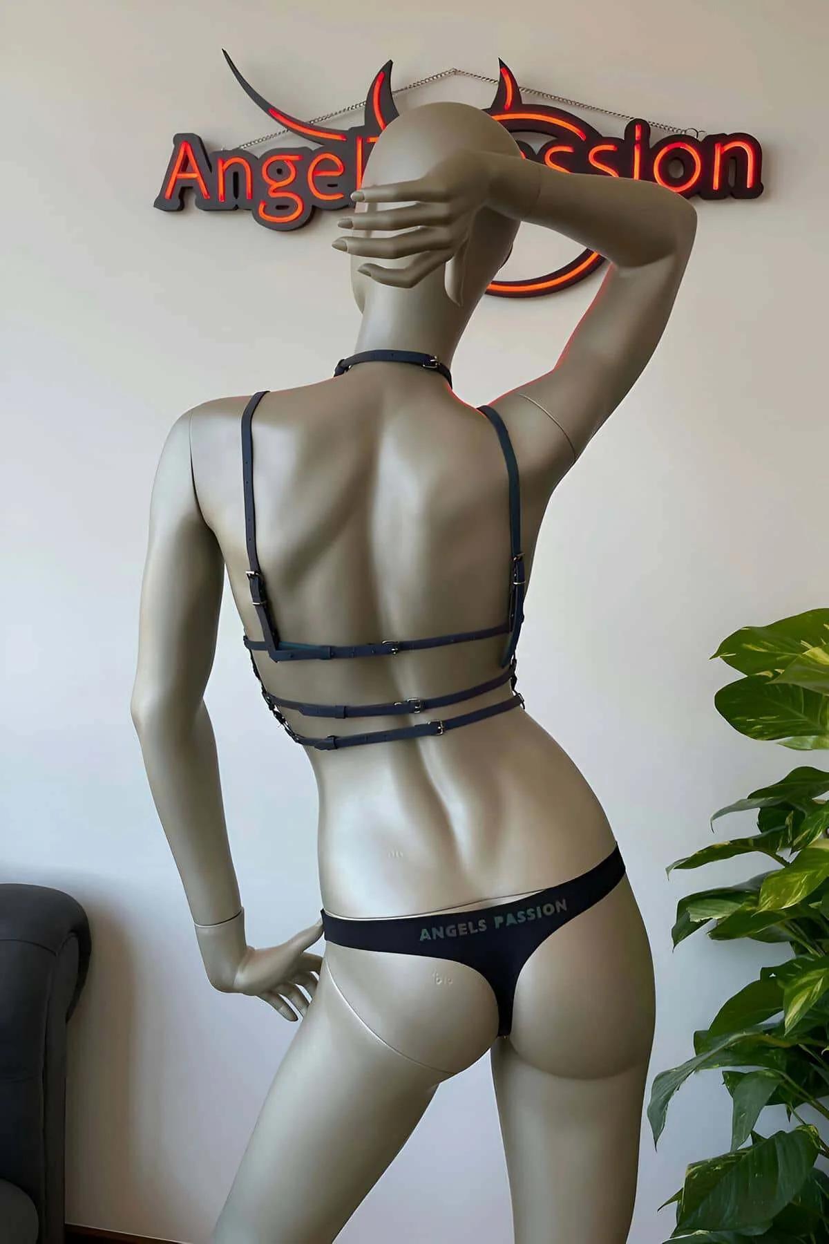 Reflective Full Body Harness with Multi-Strap Design