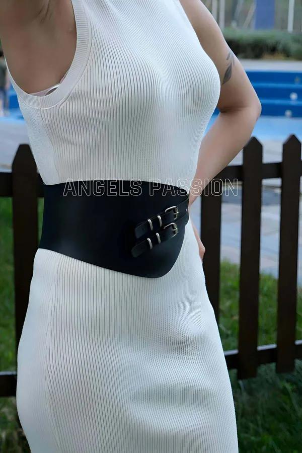 Wide Waist Cincher Harness with Triple Buckle Detail