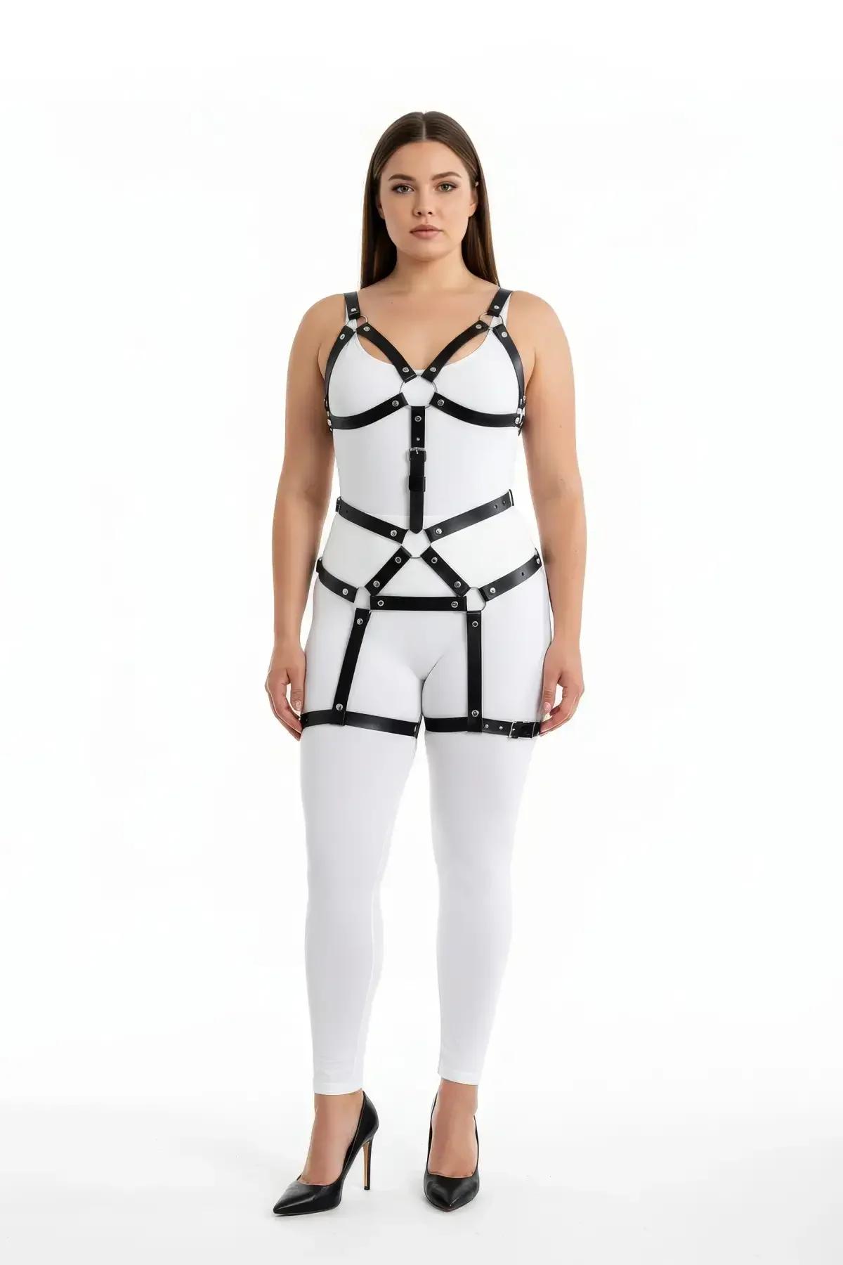 Plus Size Harness with O-Ring Detail