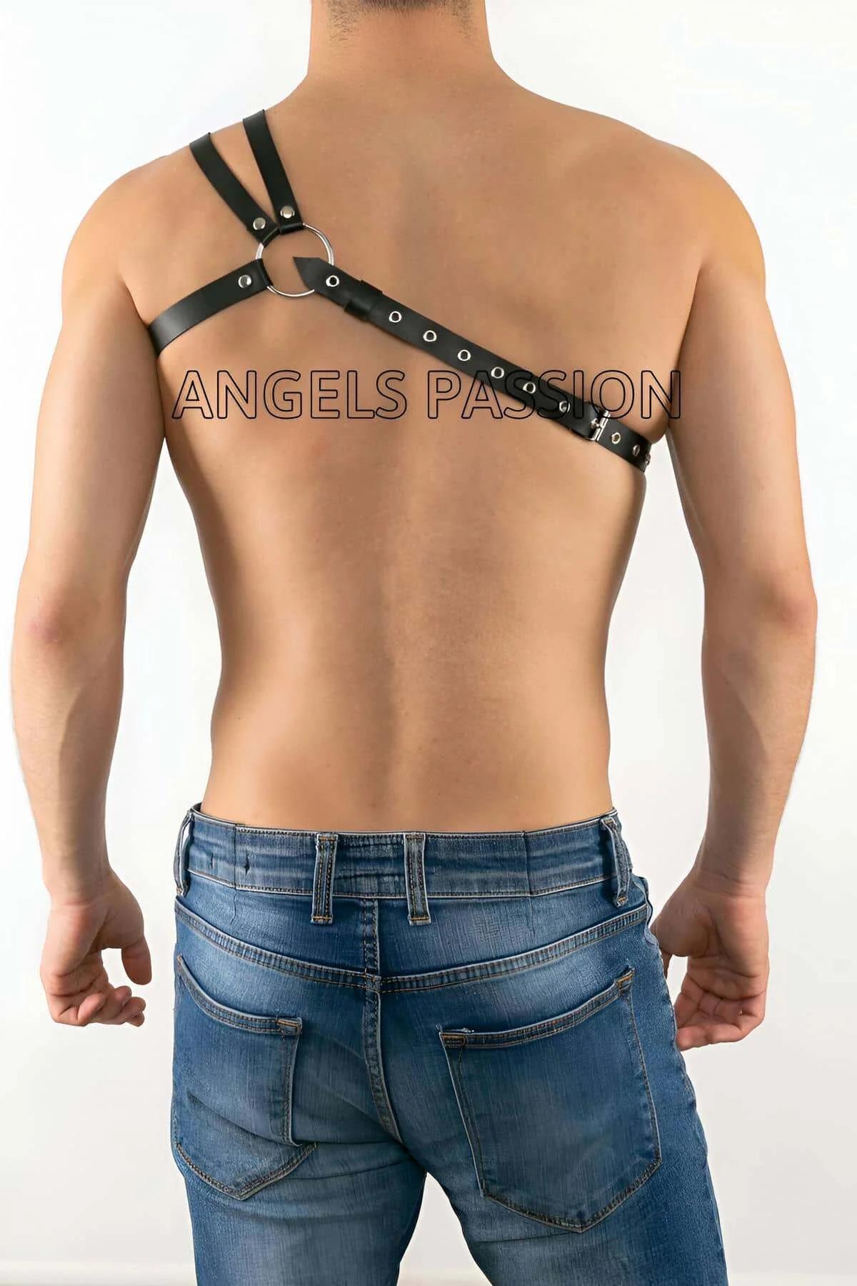Asymmetric O-Ring Chest Harness in Vegan Leather