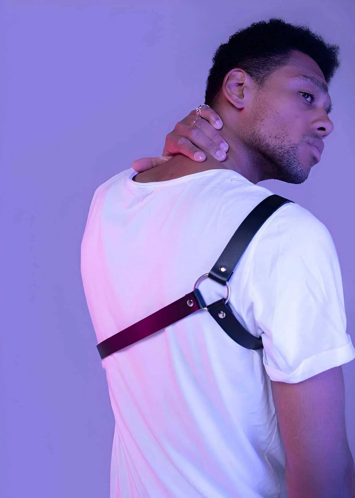 Single Shoulder Body Harness with O-Ring Detail