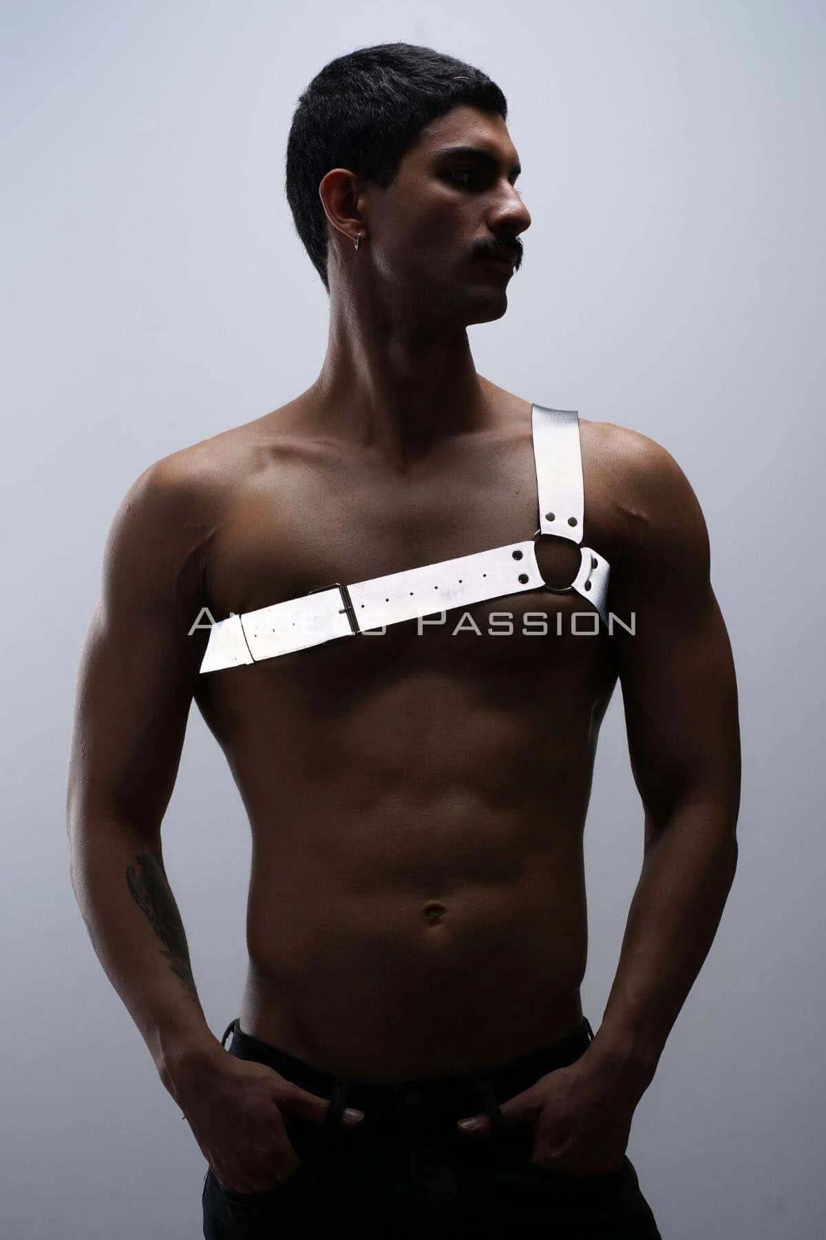 Reflective One-Shoulder Chest Harness