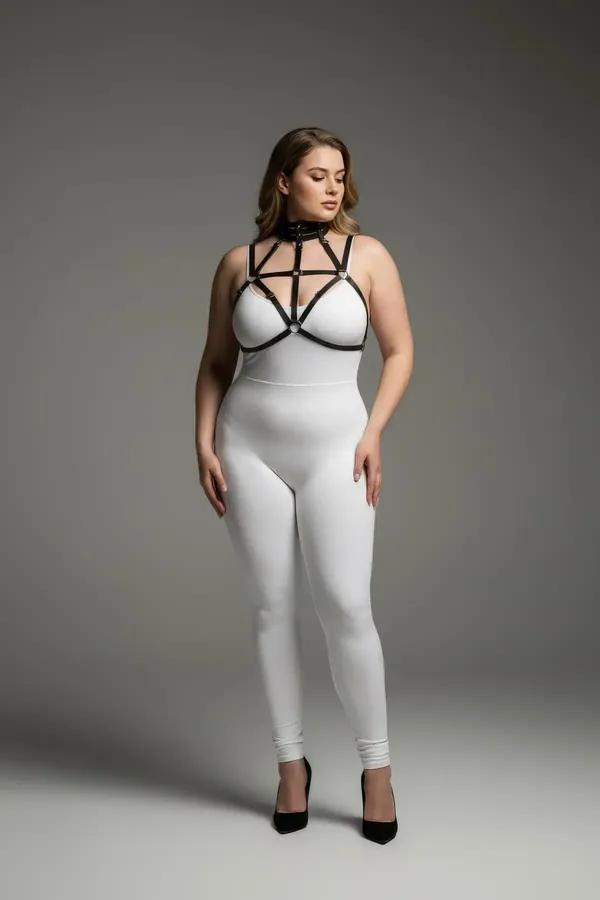 büyük beden siyah lastik harness takım boyun yaka detaylı geometrik göğüs şeritleri gümüş O-ring toka