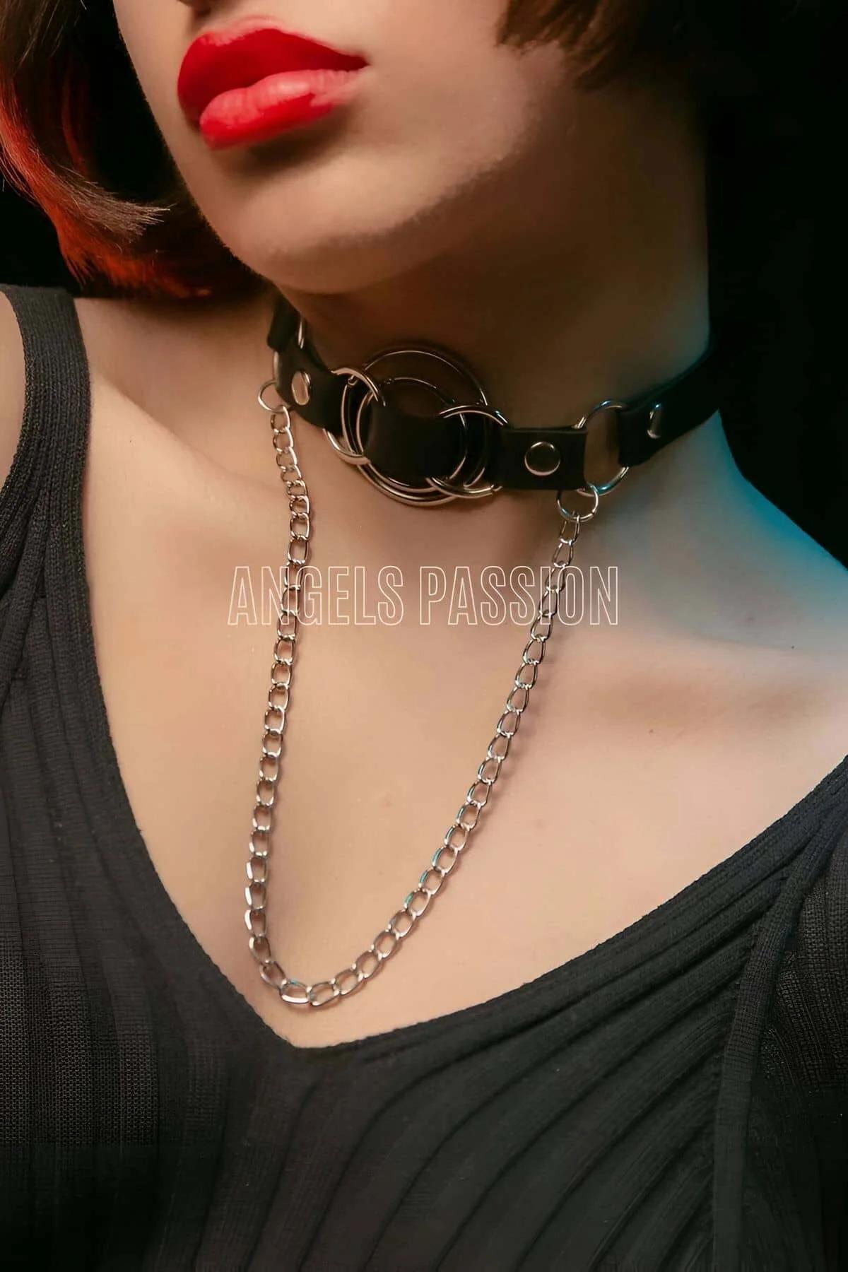 Faux Leather Choker Necklace with O-Ring & Chain