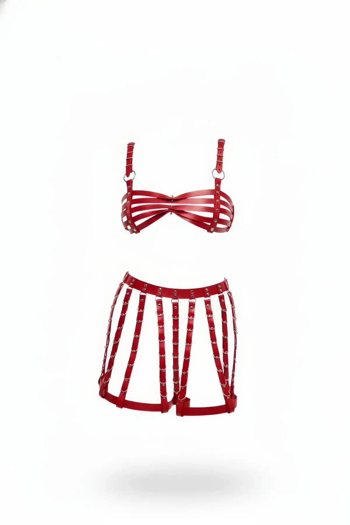 kırmızı suni deri bantlı bralet ve kafes mini etek takımı gümüş metal halkalar